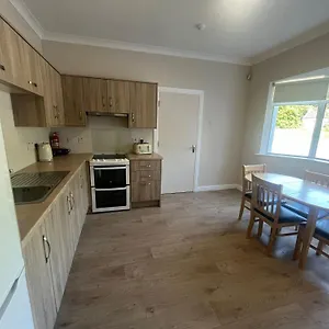  Apartment Yeats Self Catering And Bar